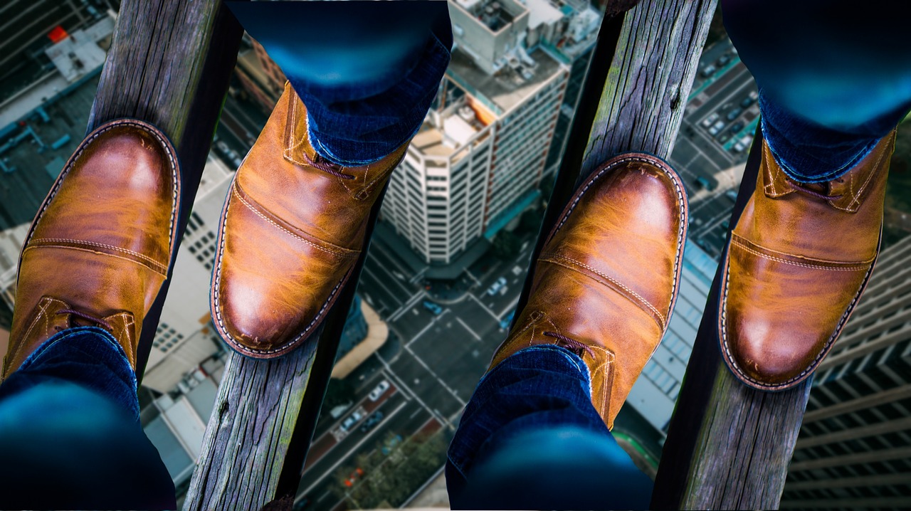 balance, height, dangerous-2050416.jpg